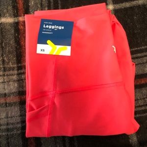 Old Navy maternity workout leggings - brand new